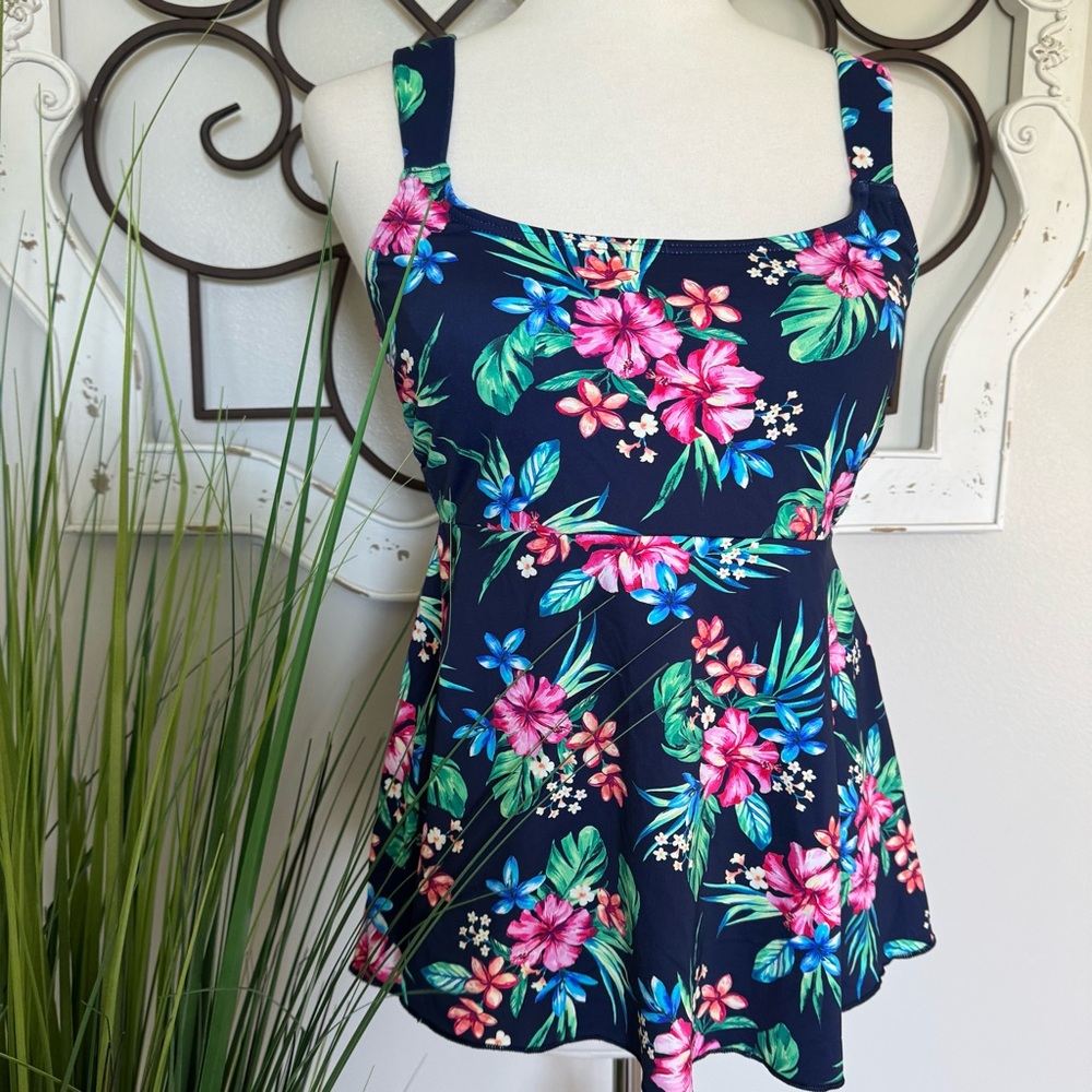 LANDS’ END Size Small 6/8 D Cup Tropical Floral Tankini Swimsuit Top - Navy Pink
